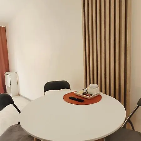 Terrace Family - 2 Terraces, Free Parking, Netflix Cinema 아파트 브로츠와프